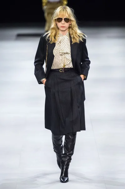 Look 15